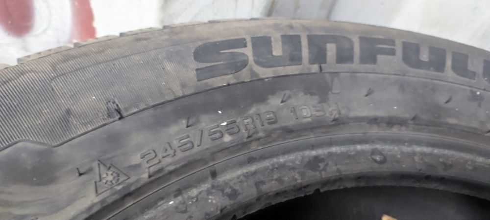 Балон продам 245/55/19 зима