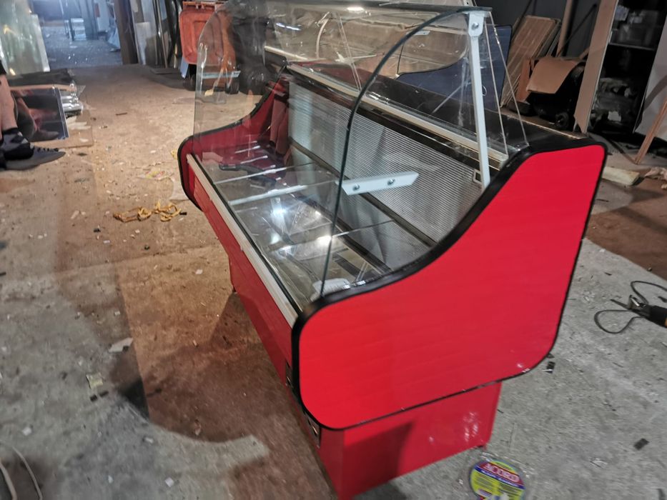 Vitrina frigorifica 140cm lungime 70cm latime / produs custom