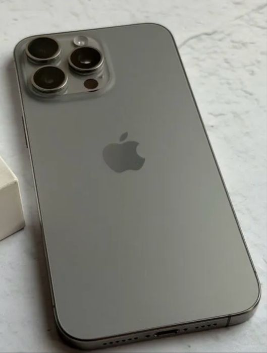 Айфон 15 про макс 256