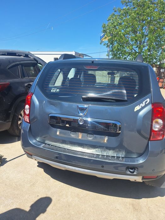 Dezmembram Dacia Duster 1.5 dci euro 5 4x4 4x2 manuala 6+1 trepte