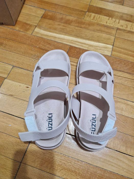 Sandale roz pudră măr.37