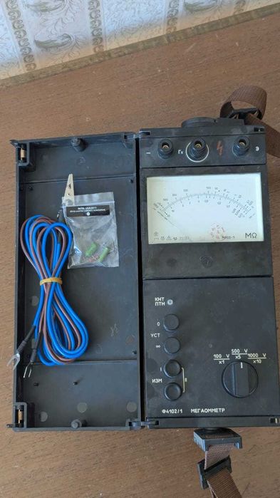 Мегаомметр Ф4102/1