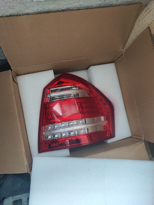 ОРИГИНАЛЕН десен стоп втора употреба свалени от Mercedes GL X164