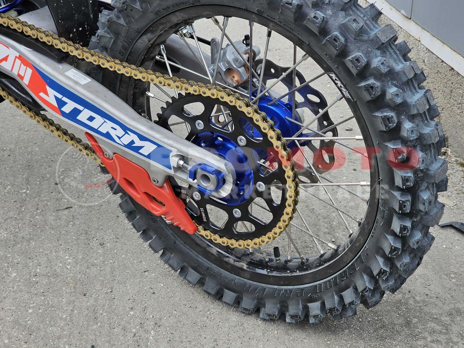 Кросов мотор 300 кубика Upbeat Чист крос 300cc с водно охлаждане и ел.старт. НОВ