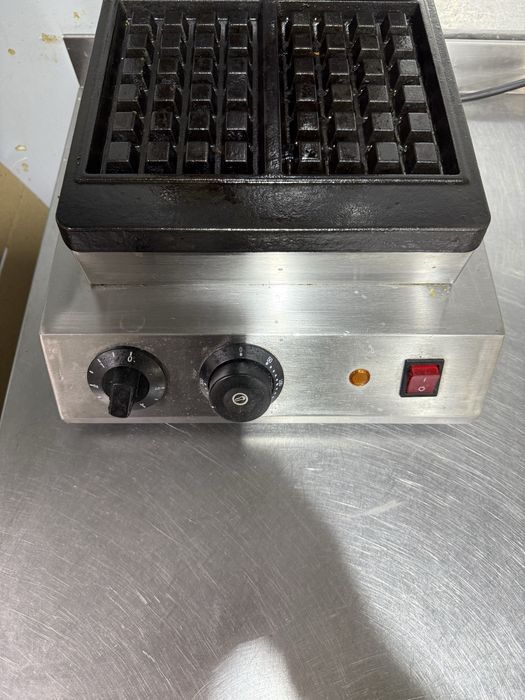 Вафельница профессиональная