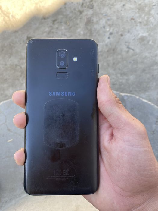 samsung galaxey j8