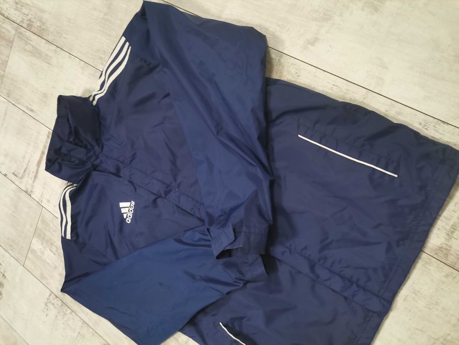 Ветровка Adidas без забележки
