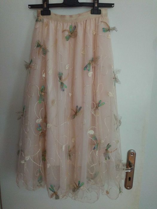 Пола тюл и подплата в светъл прасковен цвят- лично предаване София