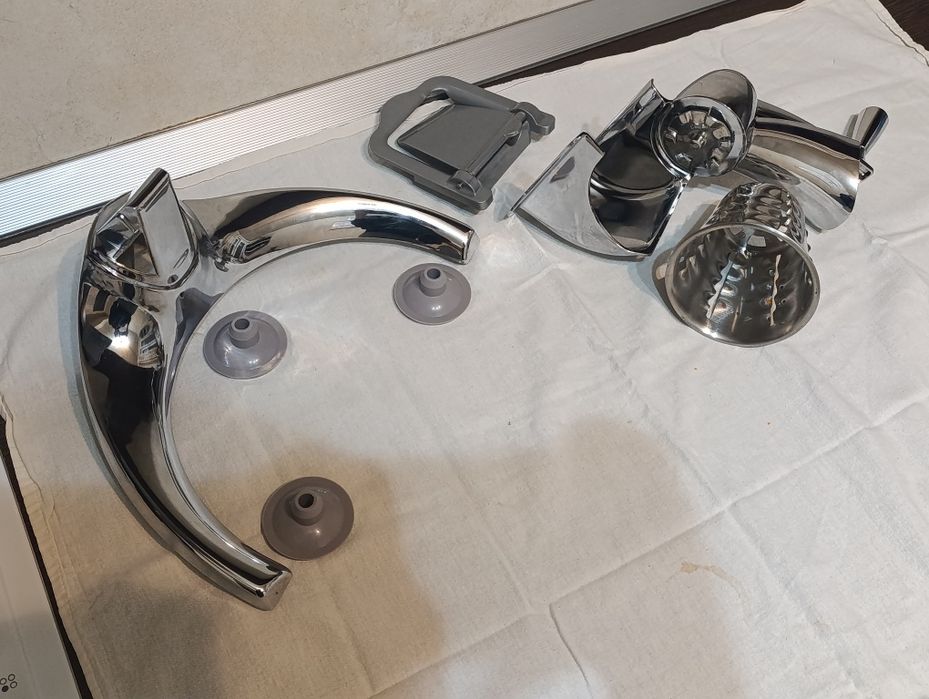 Răzătoare rotativă manuală
