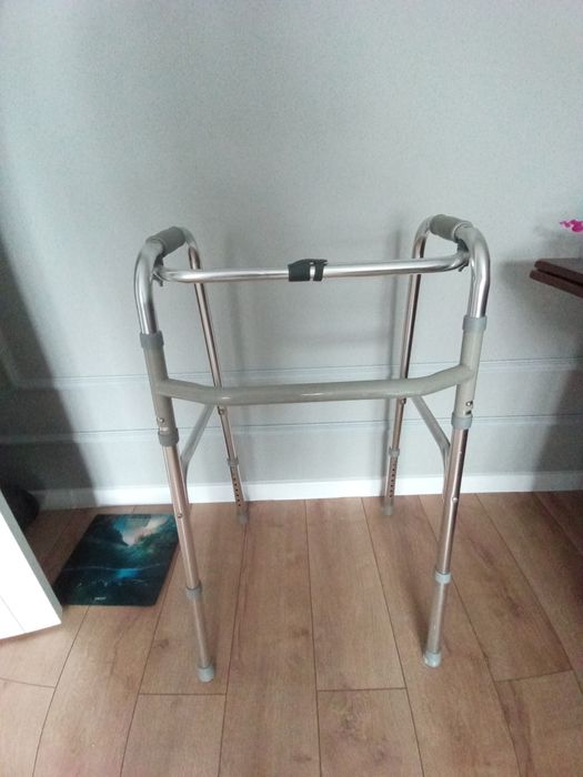 Медицинский ходунок