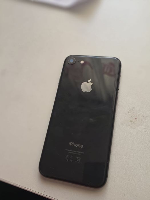iPhone 8 64GB - Baterie 100 % Originala -Folie Privacy (Defect Camera)