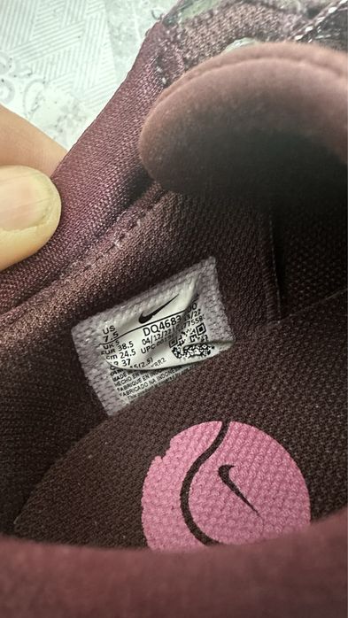 Кроссовки NIKE EU38.5