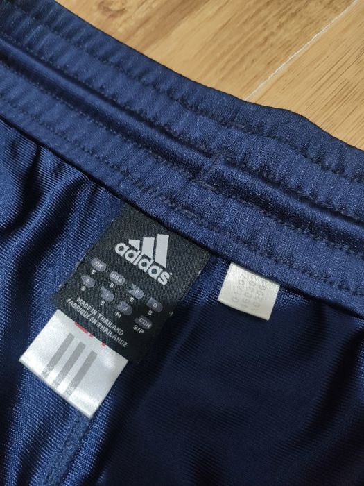 Pantaloni scurți Adidas mărimea S