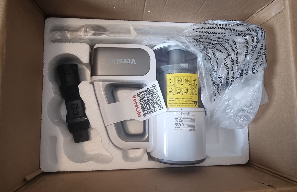 Правостояща прахосмукачка VersLife 180w