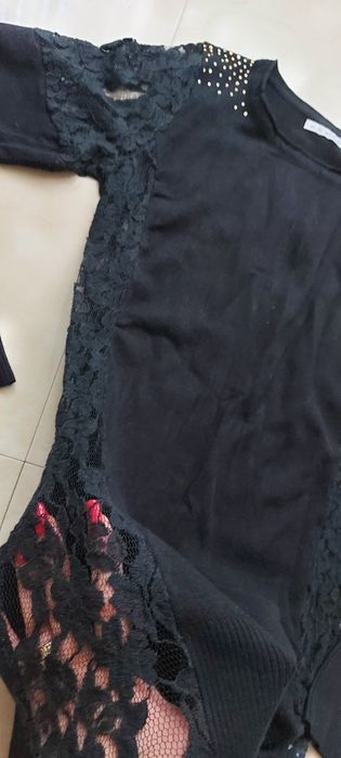 Bluza de dama nepurtata, neagra cu dantela