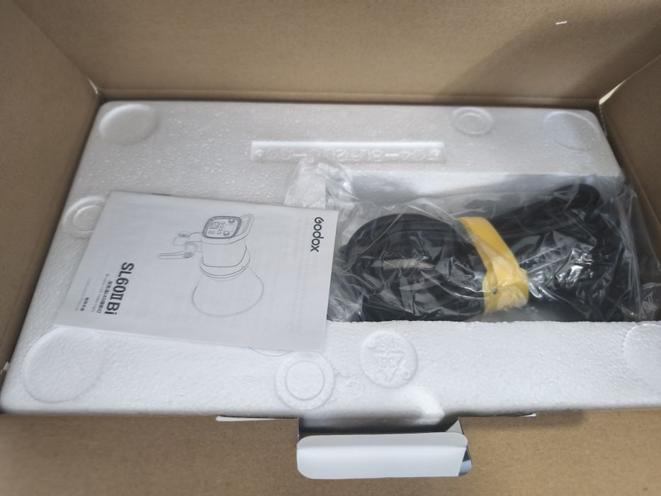 Godox SL60IIBI новый