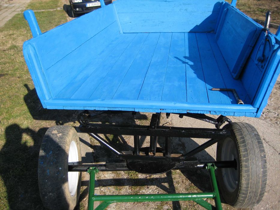 КАРУЦА С ГУМЕНИ КОЛЕЛА