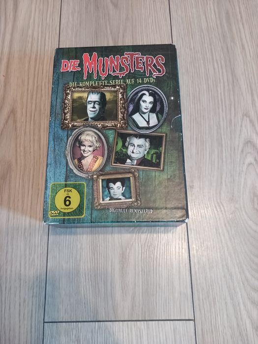 Vand 14 DVD-uri Munsters Serie complecta
