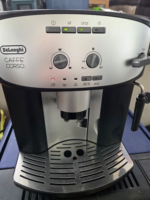 кафеавтомат Delonghi coffe corso