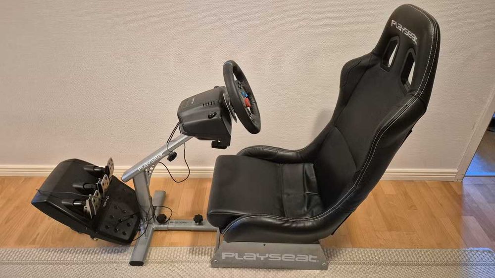 Simulator curse complet: Playseat Evolution + volan Logitech G29