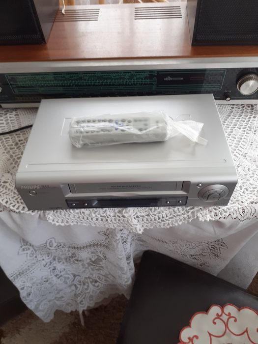 Vând  videorecorder  Philips