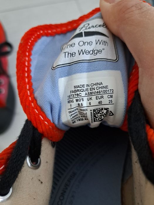 Tenesi converse marimea 39 40 cu 25 cm