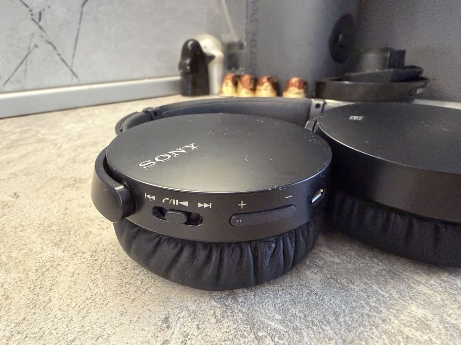 Слушалки безжични Sony MDR-XB650BT