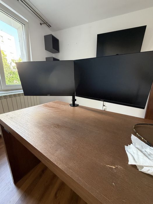 2 monitoare Acer + suport monitoare