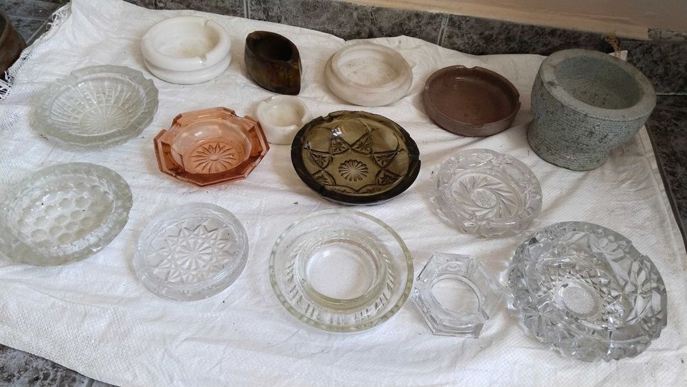 Пепелници мраморни, кристални, епоксид