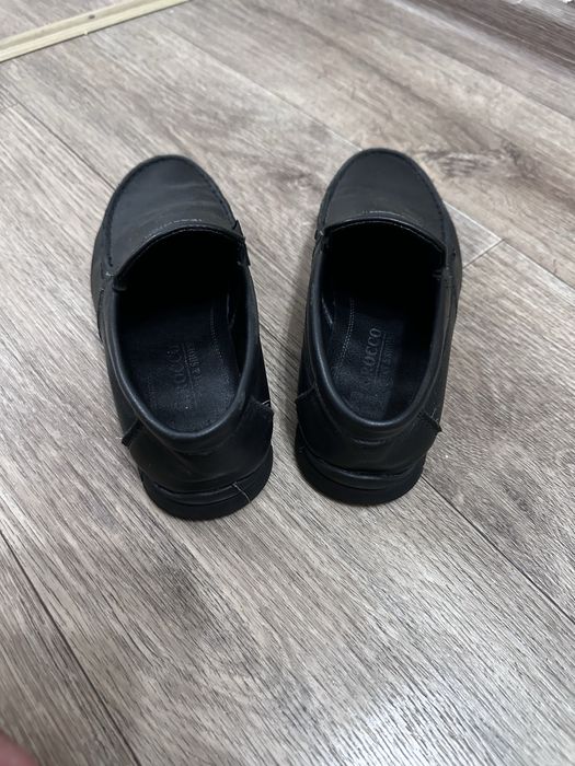 Продам детский туфли для мальчика