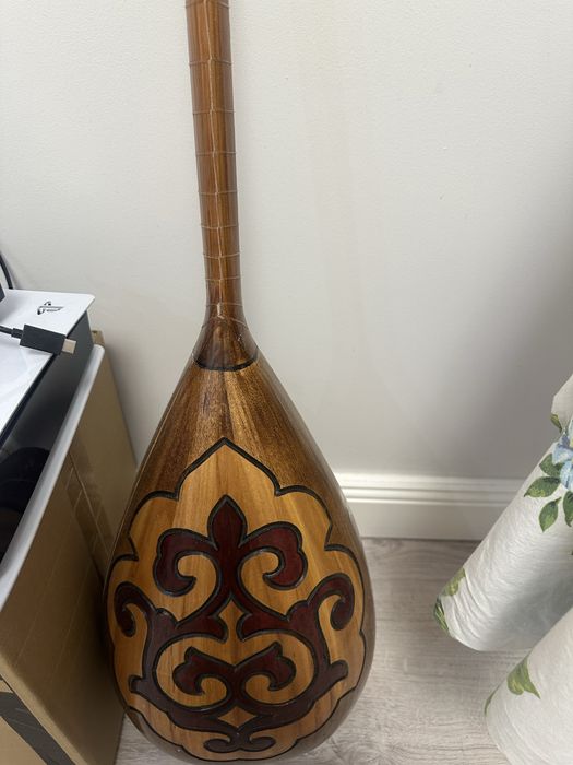 Домбра красивая