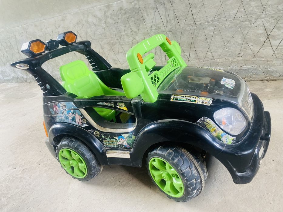 Срочно Продается детский автомобиль.