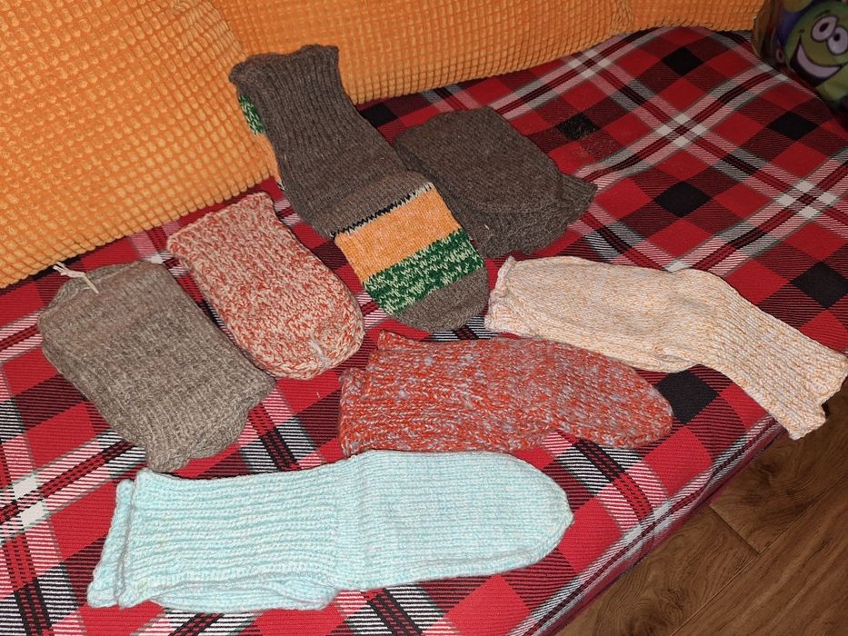 Ръчно плетени, терлици и шушони.