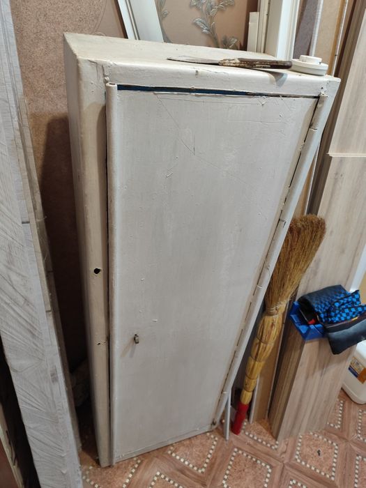 Продам шкаф -сейф