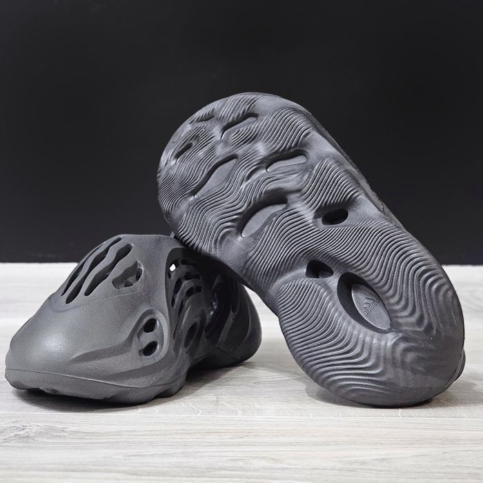 Yeezy Foam Runner Onyx