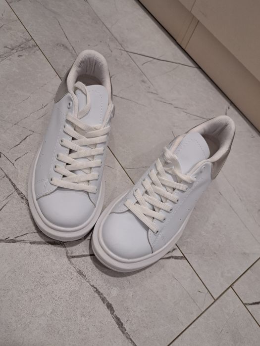 Нови  дамски маратонки