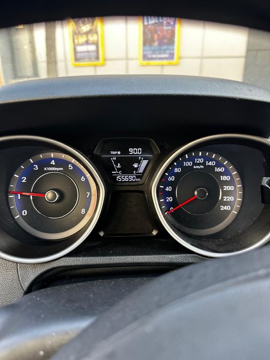 Hyundai Elantra 1,6 Benzina