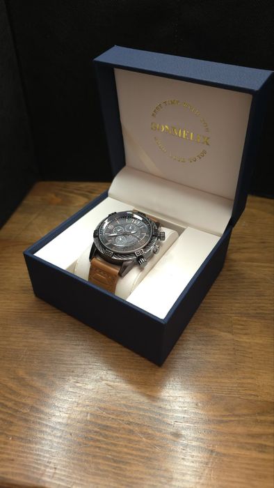 Стилни и модерни мъжки часовници