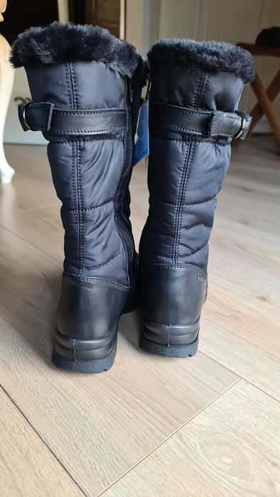 cizme dama groase, brand  IMAC, nr.36 noi; piele+ material impermeabil