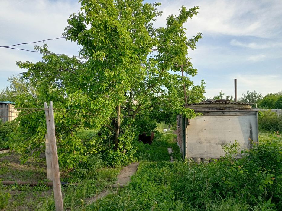 Подам хорошую большую дачу