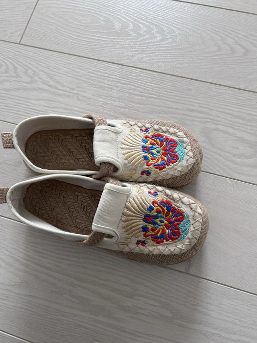 Обувь женская размер 37