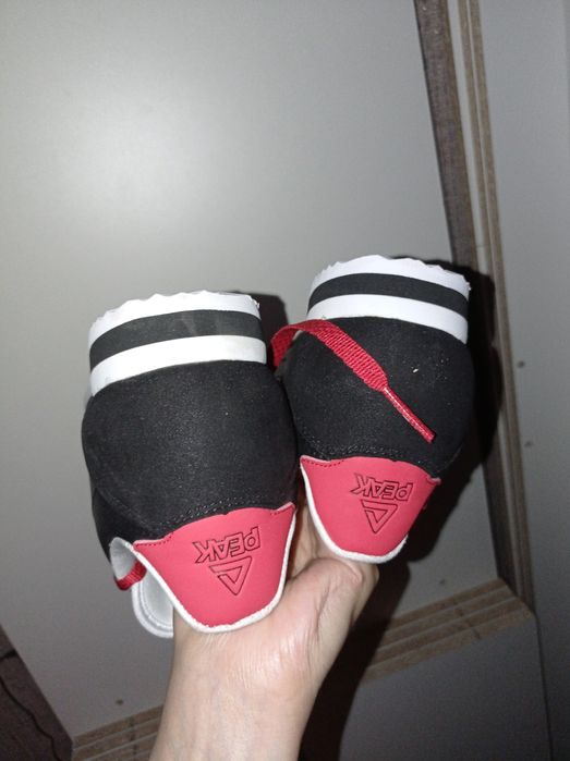 Продам кроссовки оригинал