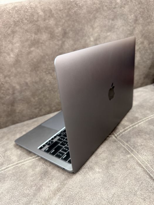 MacBook AIR M1 8/256
