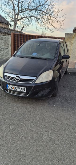 Vând opel zafira