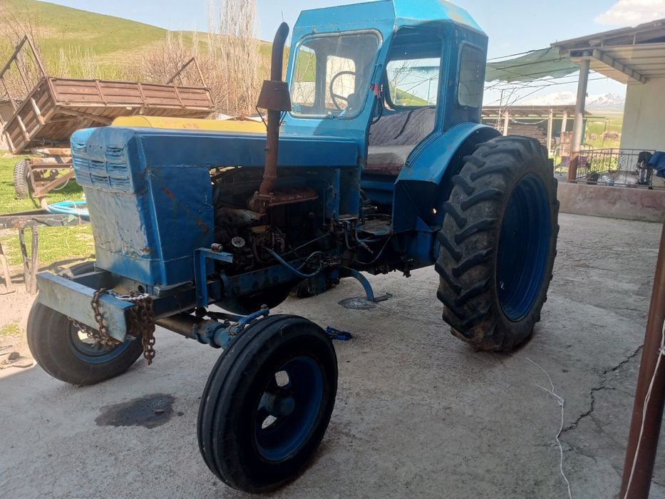 Traktor t40 sotiladi