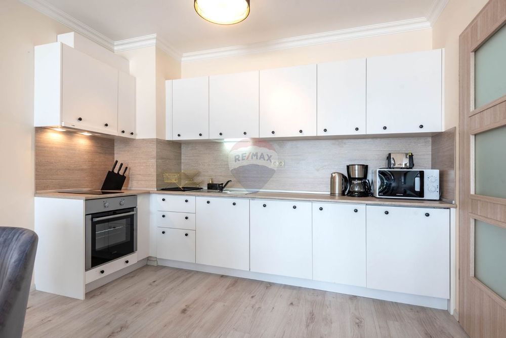 Дава се под наем Двустаен апартамент в Варна, Аспарухово - 80 кв.м за 698.19 € - Снимка #4