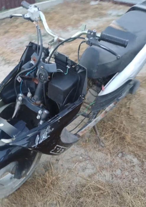 Vând scuter chinezesc 150cc 4 t