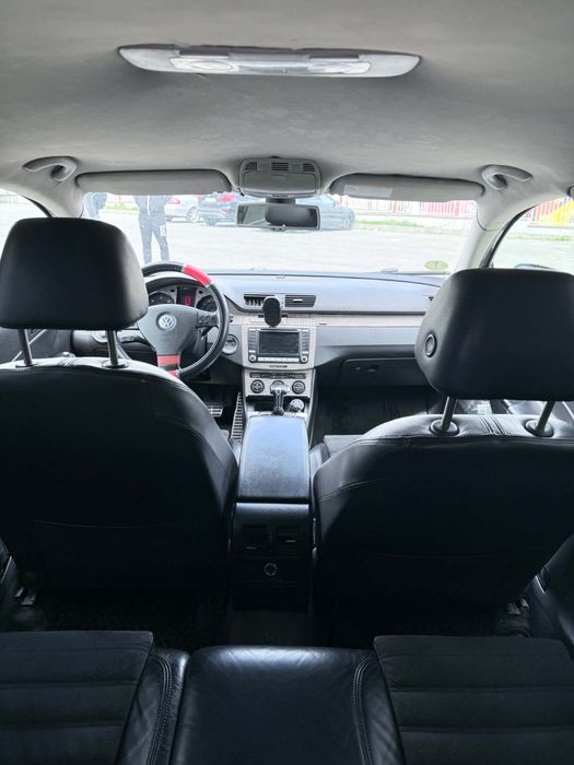 Vând Volkswagen Passat B6 Break 2.0 TDI