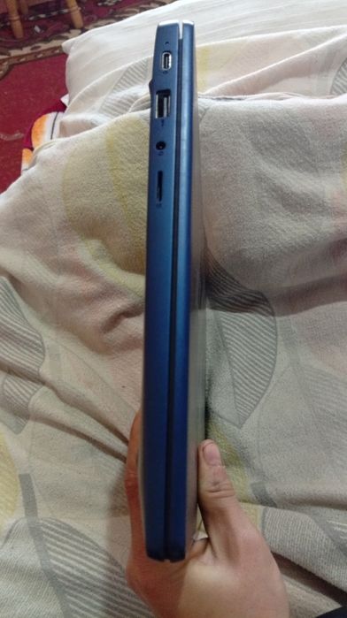 Leptop lenovo in stare buna