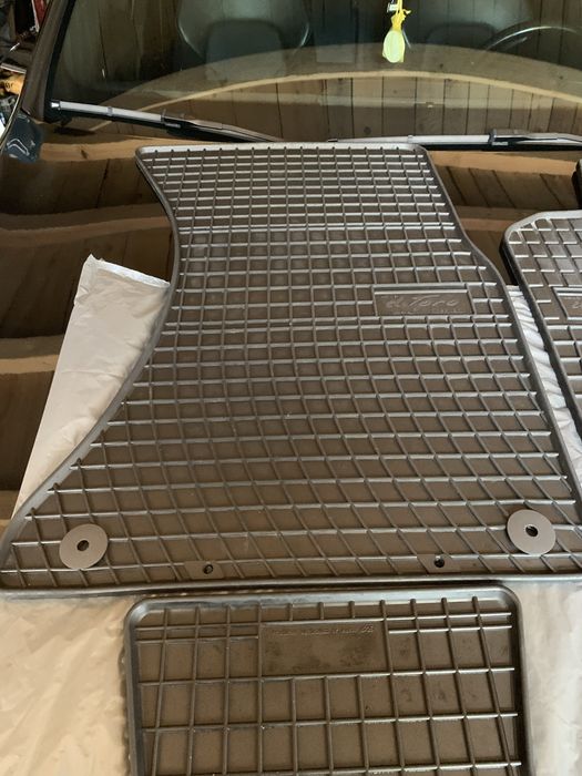 Preșuri interior și tăviță portbagaj din cauciuc Audi Q5